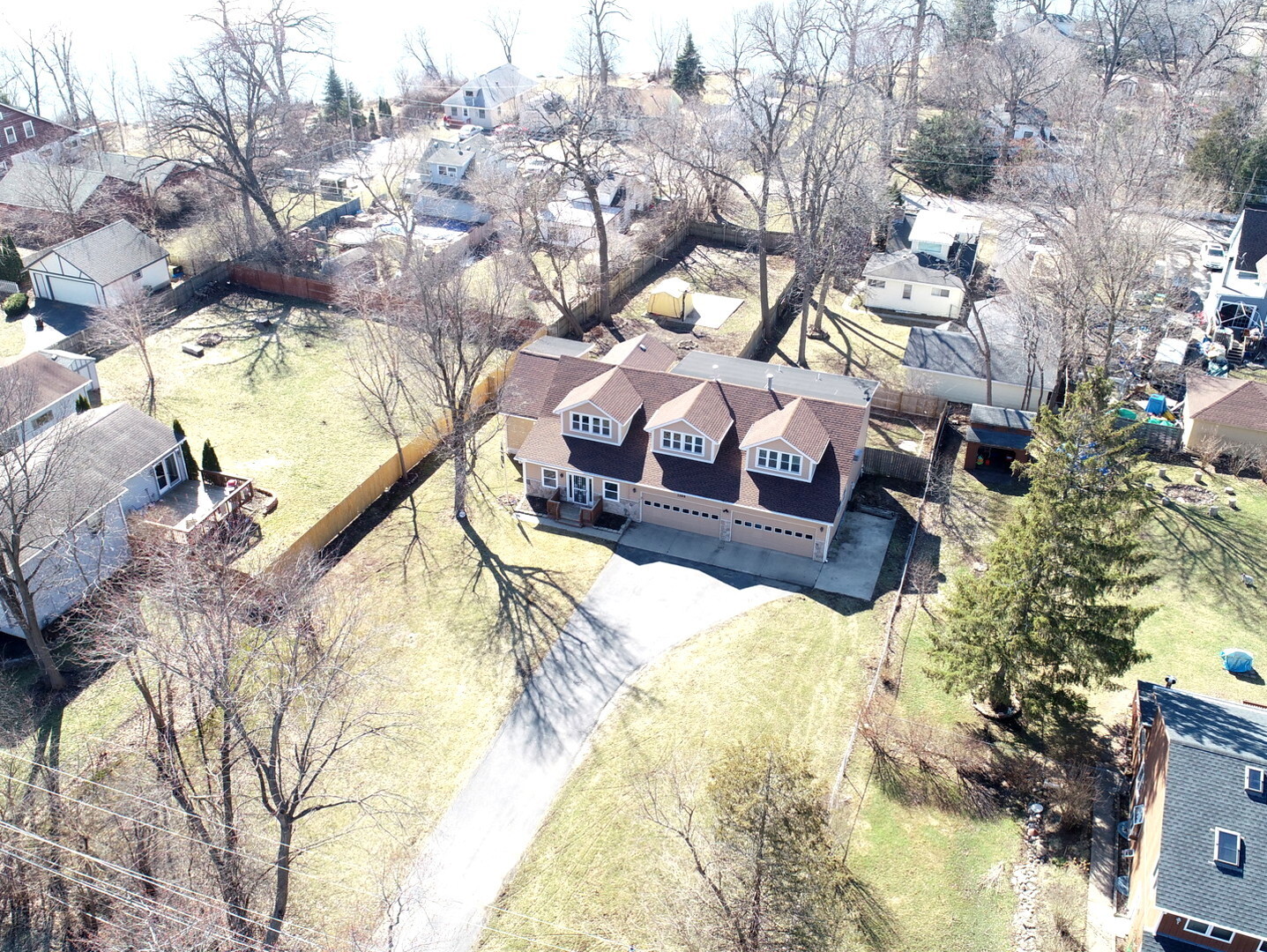 Property Photo: 1109 Hickory Terrace IL 60073