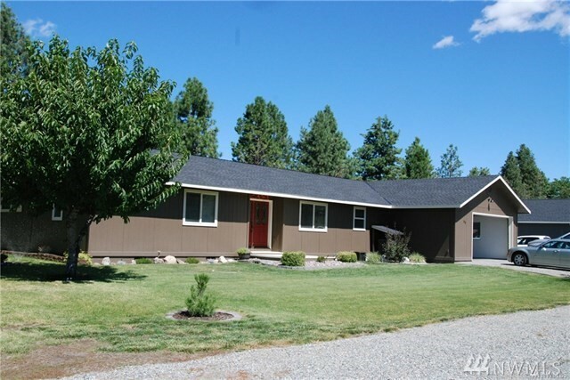 Property Photo:  99 Golf Course Dr  WA 98846 