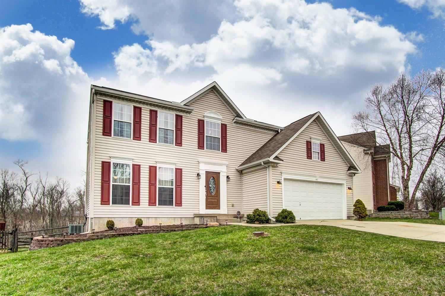 Property Photo: 2813 Orchardpark Drive OH 45239