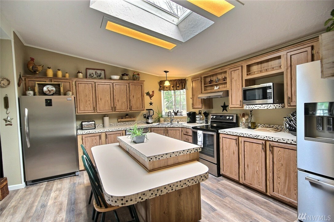 Property Photo: 18816 217th Ave E WA 98360