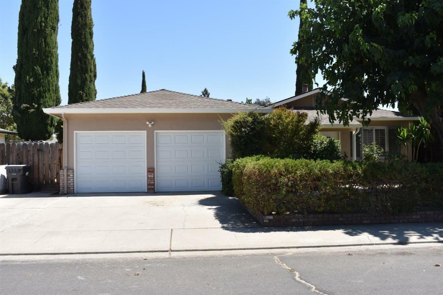 Property Photo:  14404 Montezuma Way  CA 95336 