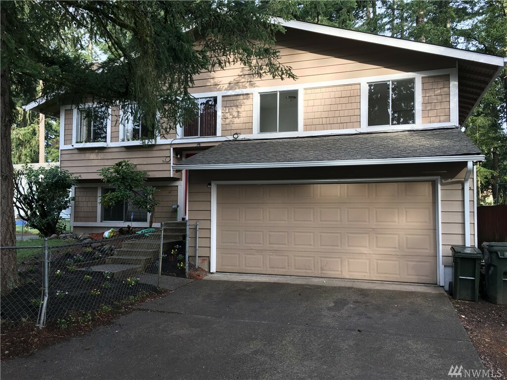 Property Photo:  26402 187th Ave SE  WA 98042 