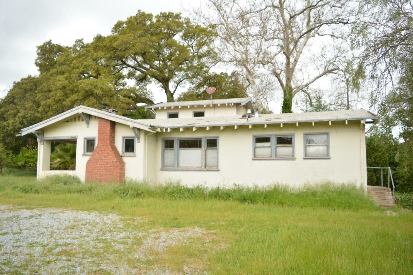 Property Photo: 15230 Oak Glen Avenue CA 95037