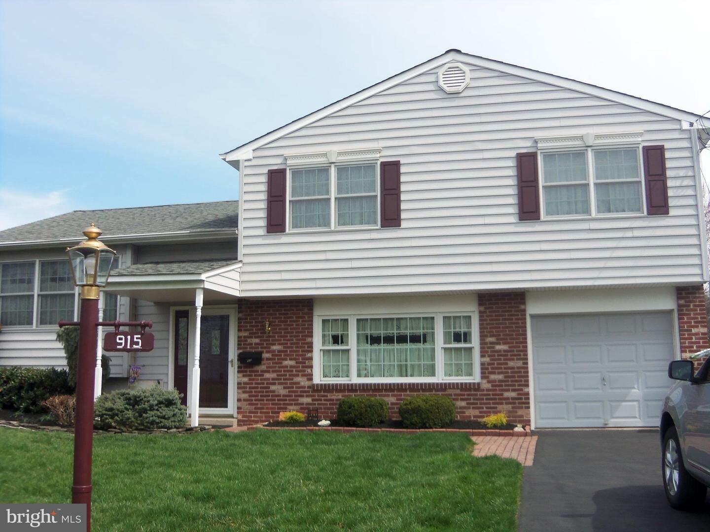 Property Photo:  915 Phillips Road  PA 18974 