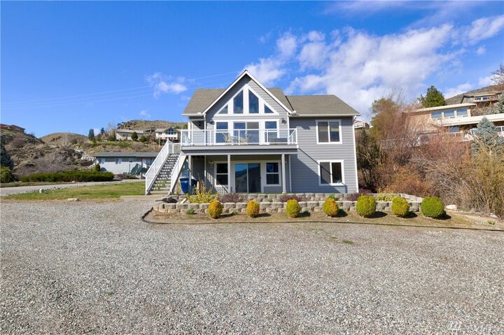 Property Photo:  201 Bogey Blvd  WA 98816 