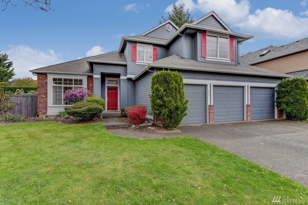 Property Photo:  500 SE 8th Street  WA 98045 