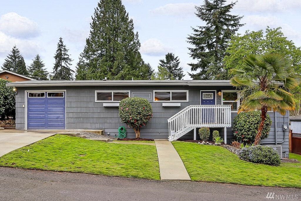 Property Photo:  2845 SW 111th Place  WA 98146 