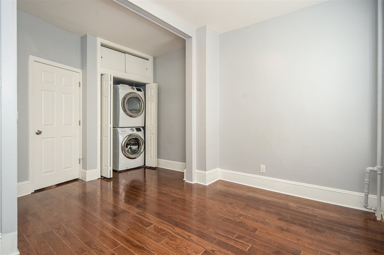 Property Photo:  363 New York Ave 2L  NJ 07307 