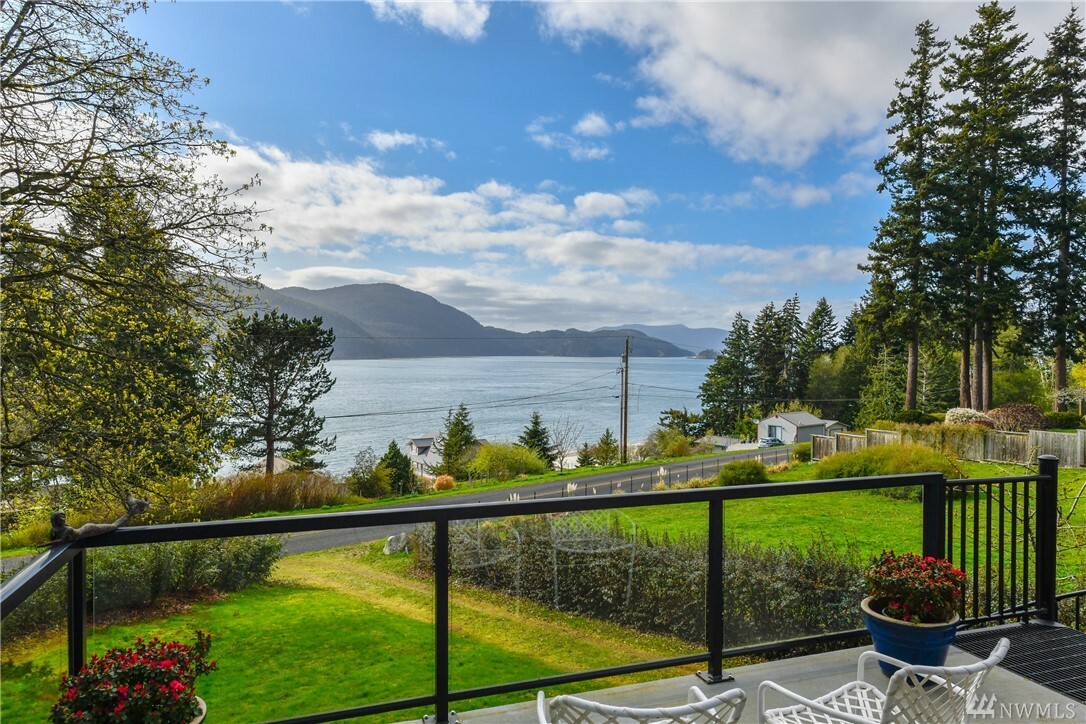 Property Photo:  5068 Totem Trail  WA 98221 