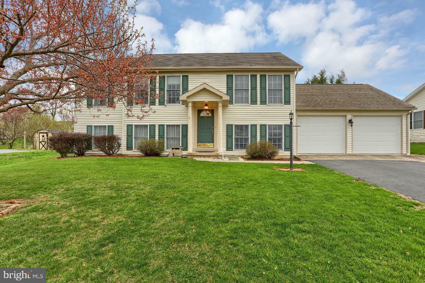 Property Photo:  200 Ginger Lane  PA 17059 