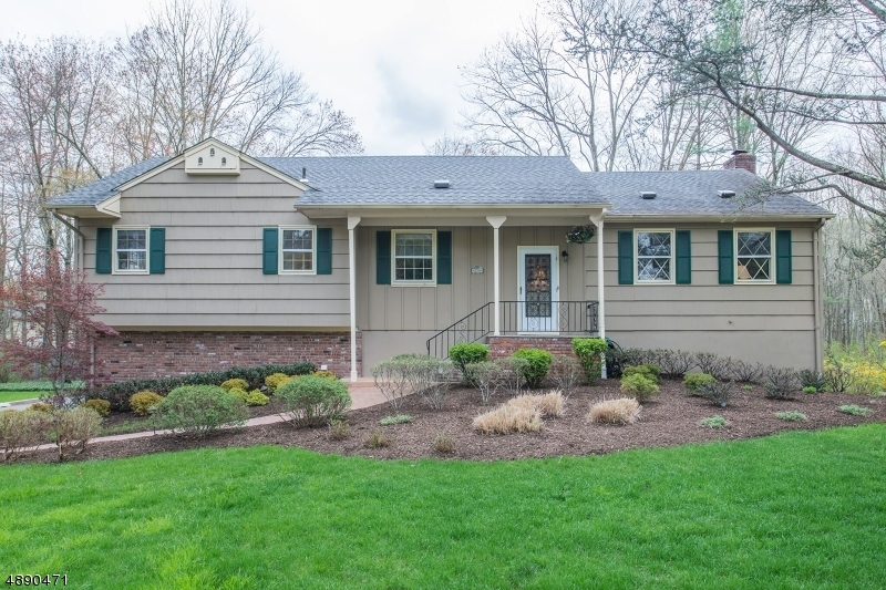 Property Photo:  28 Lake Valley Rd  NJ 07960 