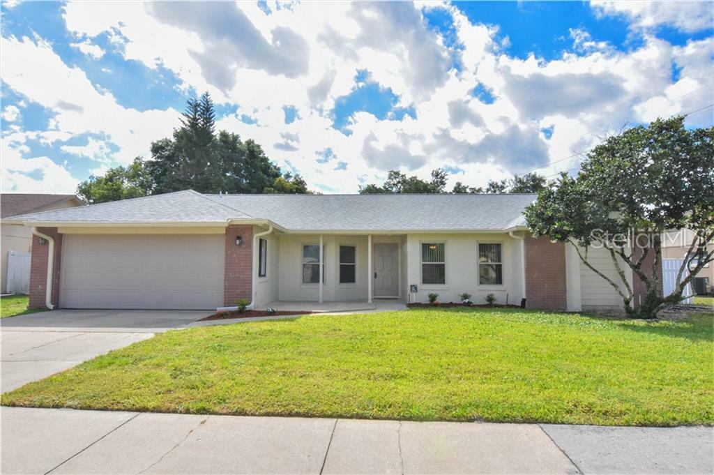 Property Photo:  307 Sir Lawrence Drive  FL 32773 