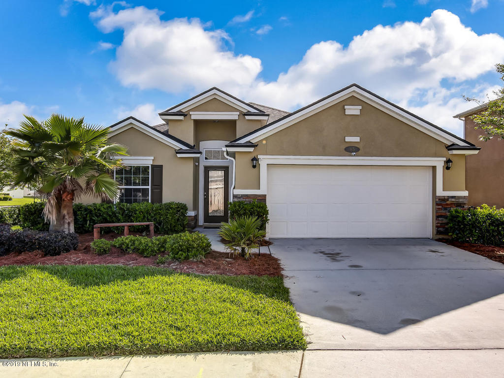 Property Photo:  85 Bradford Lake Circle  FL 32218 