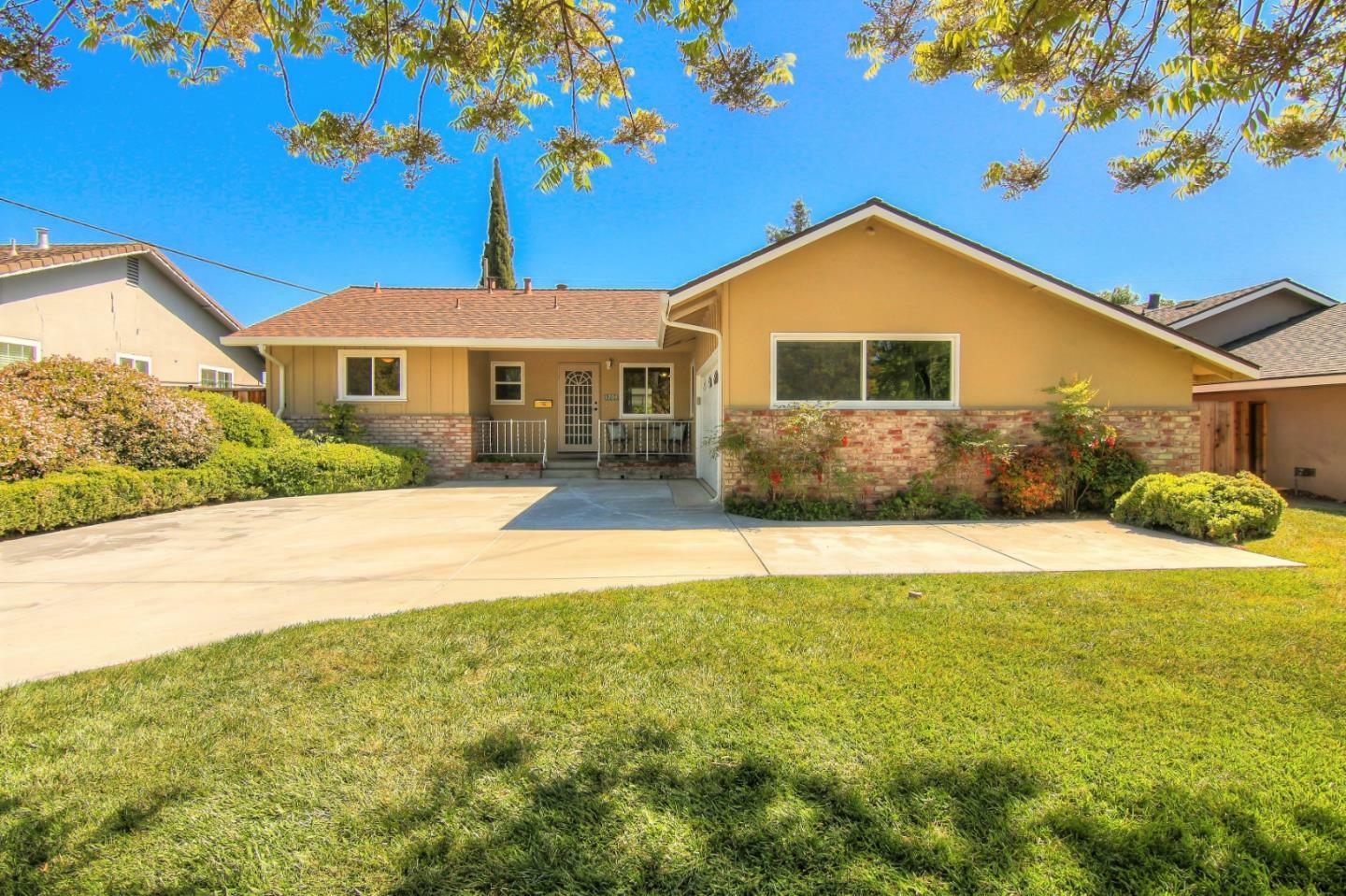 Property Photo:  1704 Hallmark Lane  CA 95124 