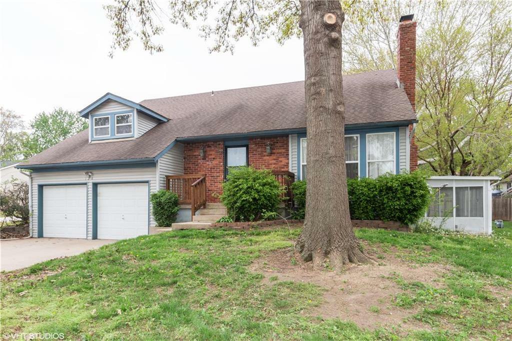 Property Photo:  126 Nelson Circle  KS 66061 