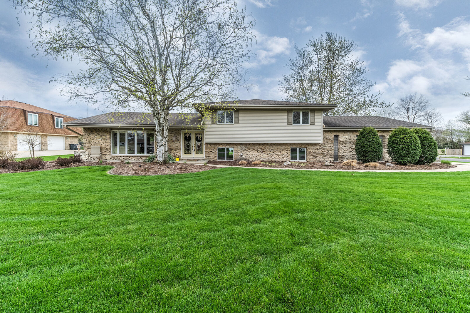 Property Photo: 19755 West Tanglewood Drive East IL 60421
