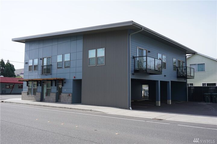 Property Photo:  1303 Dupont  WA 98225 