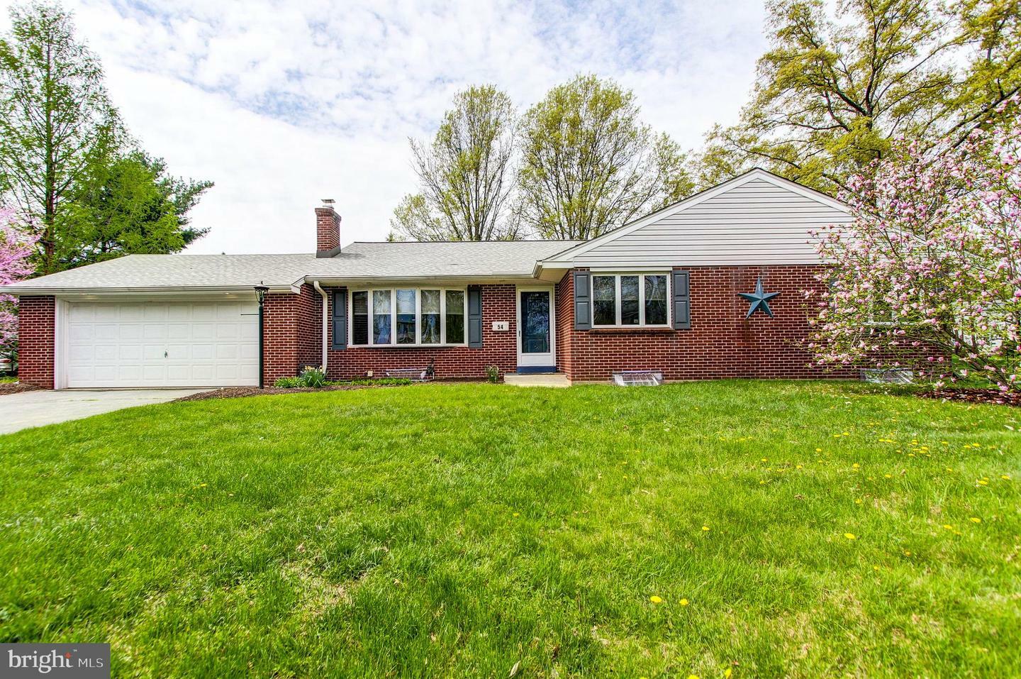 Property Photo:  54 N Wayne Avenue  PA 19440 