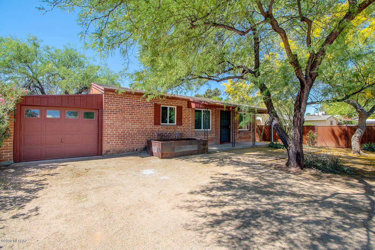 Property Photo:  3018 E Waverly Street  AZ 85716 