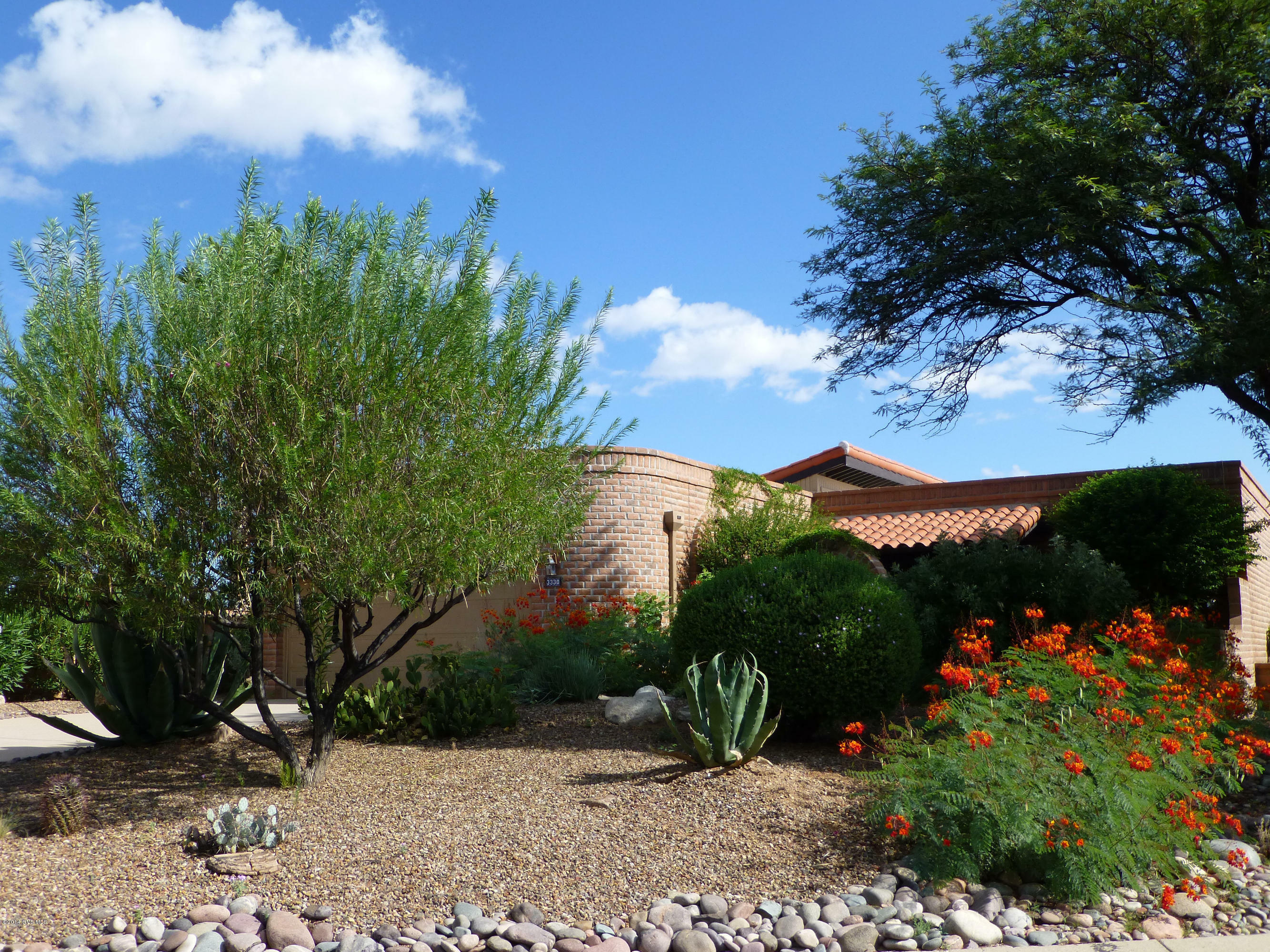 Property Photo:  3330 S Calle Del Albano  AZ 85622 