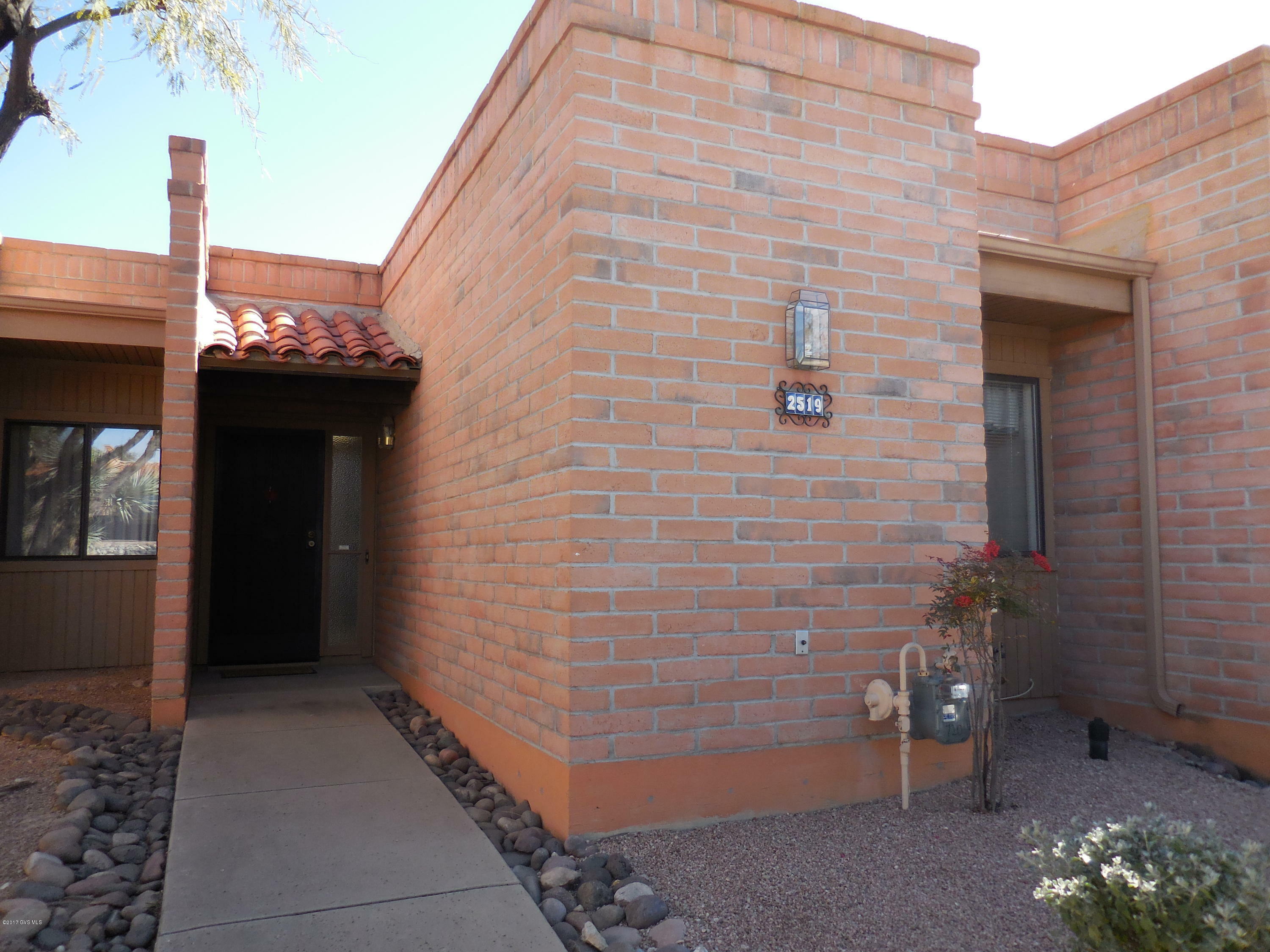 Property Photo:  2519 S Calle Del Humes  AZ 85622 