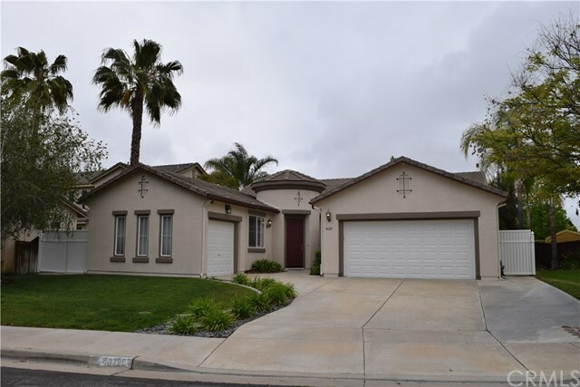 Property Photo: 40125 Julianne Drive CA 92563