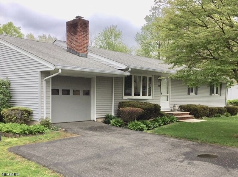 Property Photo:  18 Abenaki Trl  NJ 07438 