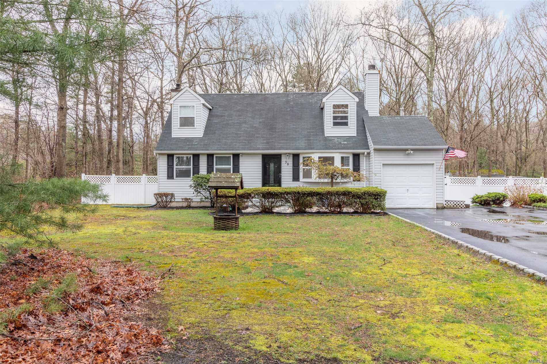 Property Photo:  38 Pond Lane  NY 11961 