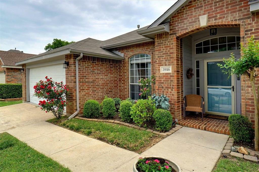 Property Photo: 3916 Larkspur Drive TX 76137