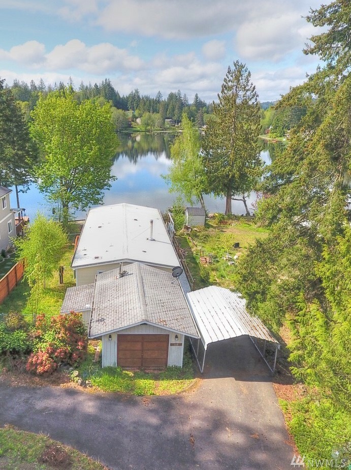 Property Photo:  110 SE Crescent Dr  WA 98584 