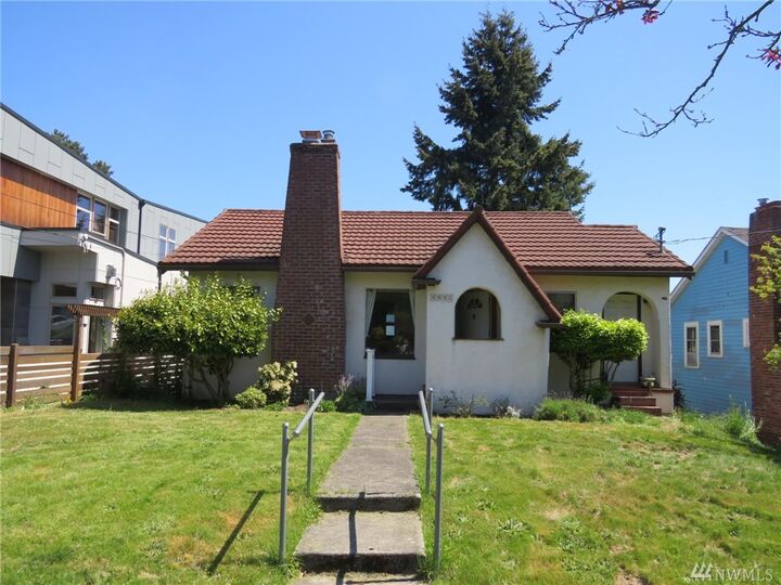 6842 36th Ave NE  Seattle WA 98115 photo