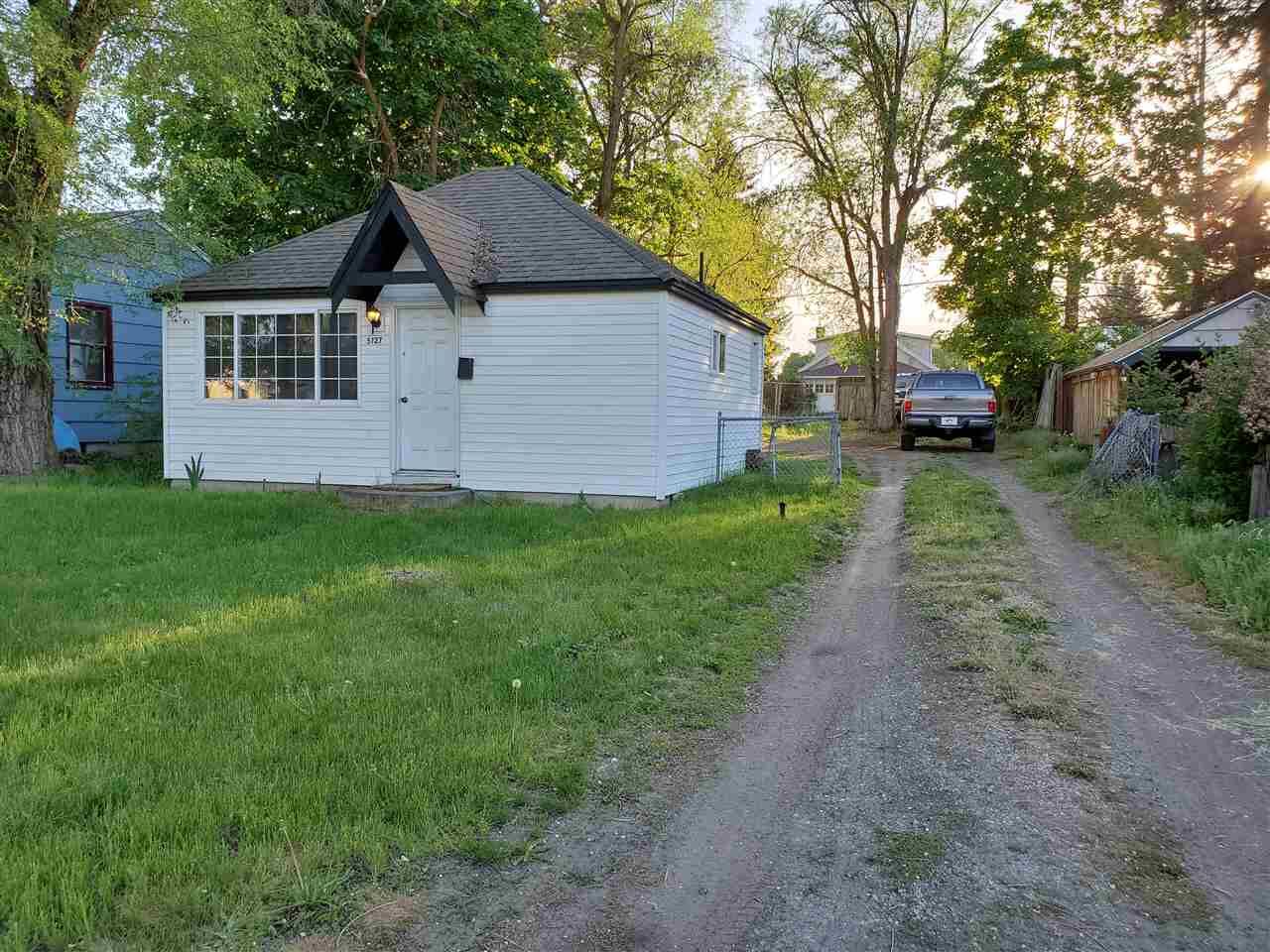 Property Photo:  5127 N Maple St  WA 99205 