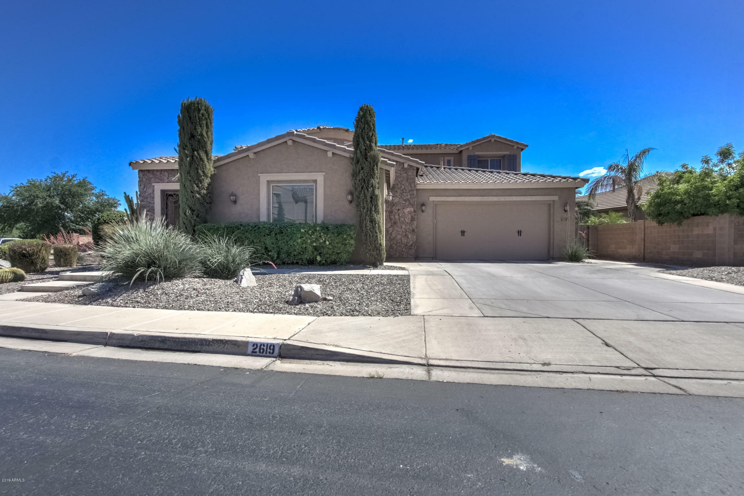 Property Photo:  2619 E Desert Broom Place  AZ 85286 