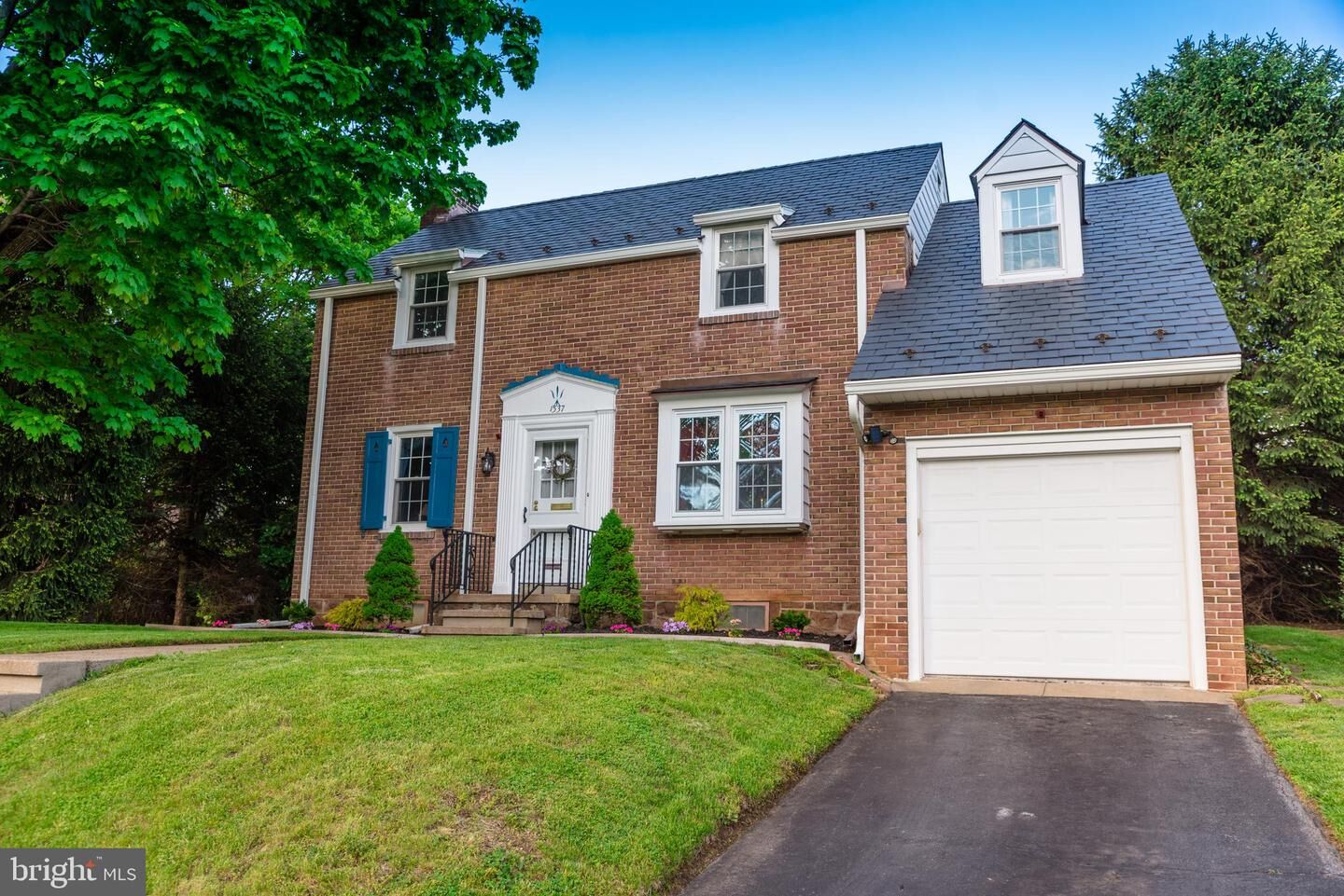 Property Photo: 1537 Darien Street PA 19601