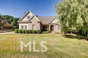 Property Photo: 100 Autumn Glen Dr GA 30188