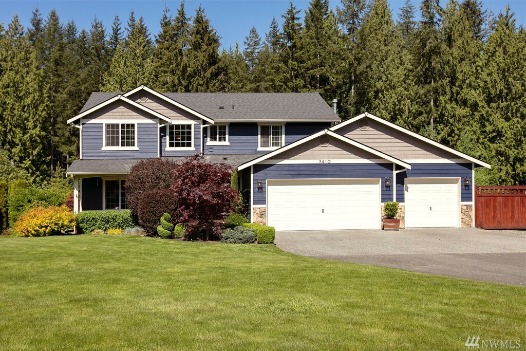 Property Photo:  7410 110th Ave NE  WA 98258 