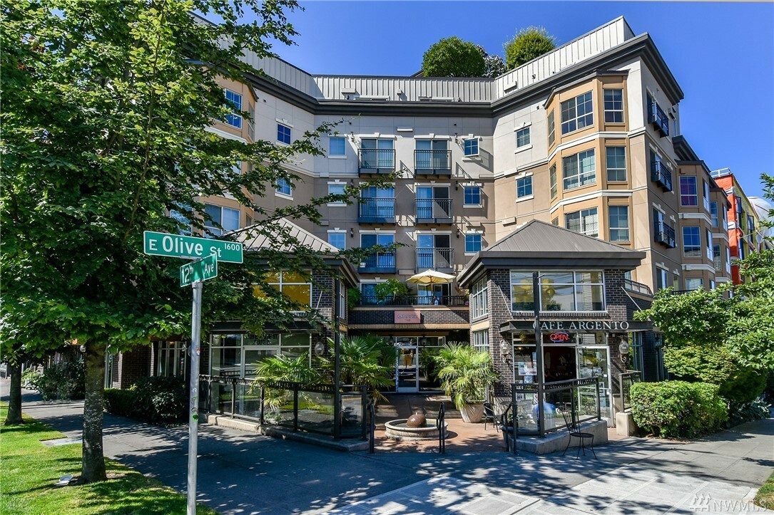 1125 E Olive St 404  Seattle WA 98122 photo