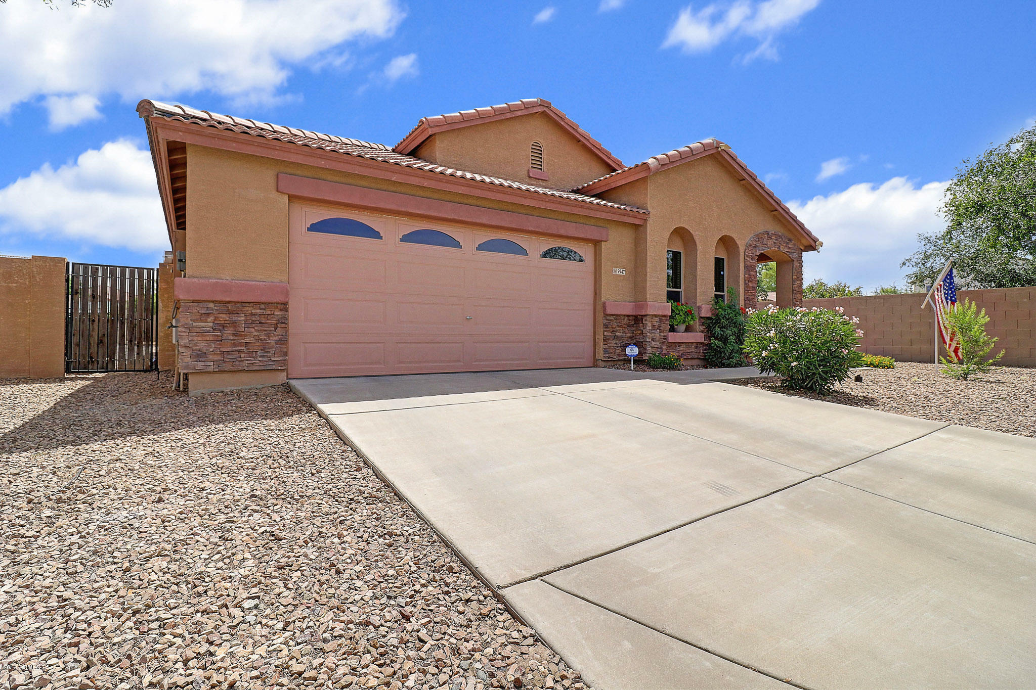 Property Photo:  9947 W Riverside Avenue  AZ 85353 