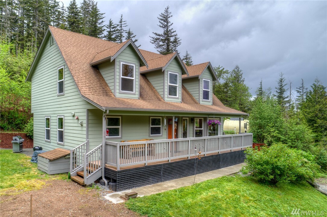 Property Photo:  32419 Lake Umek Rd SE  WA 98051 