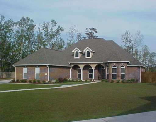 Property Photo:  6311 W Mossy Oak  MS 39564 