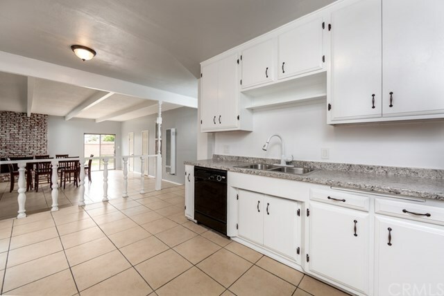 Property Photo:  5206 Gundry Avenue  CA 90805 