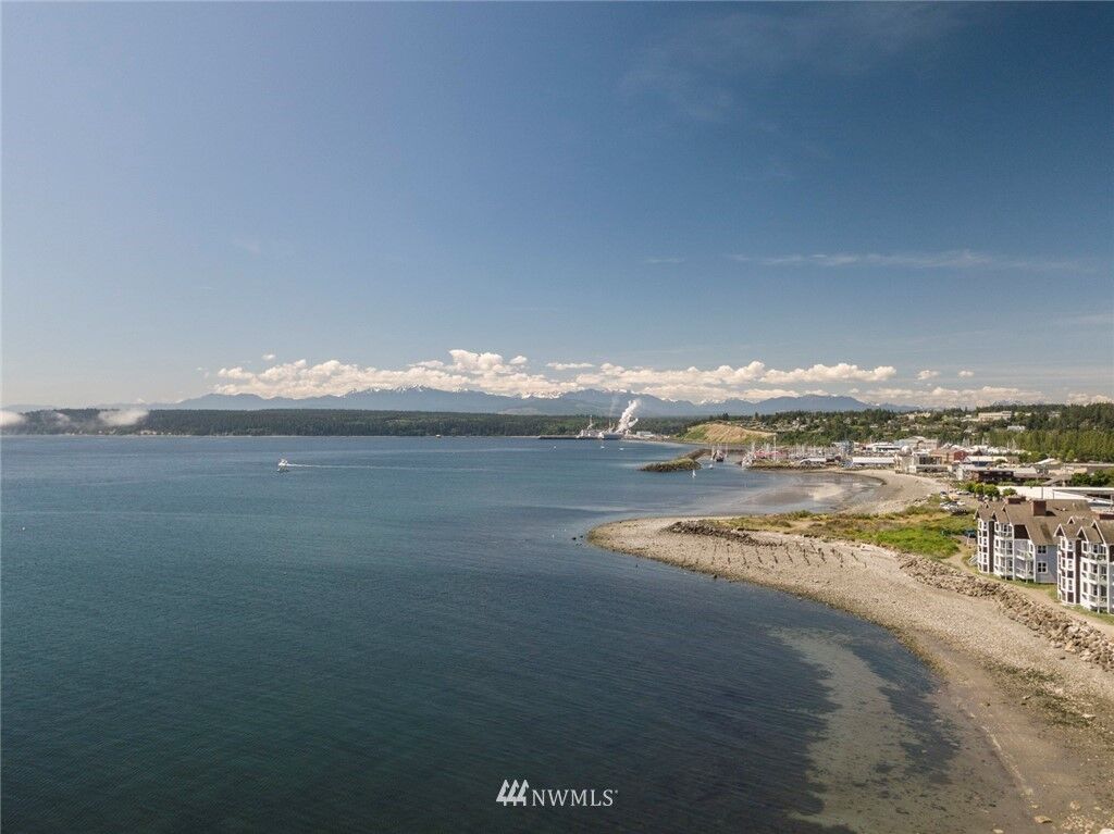 Property Photo:  1707 Water Street 8  WA 98368 