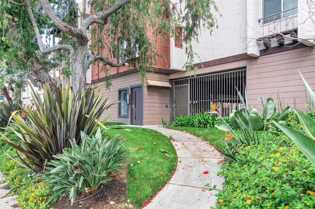 Property Photo: 2940 Broadway 41 CA 92102