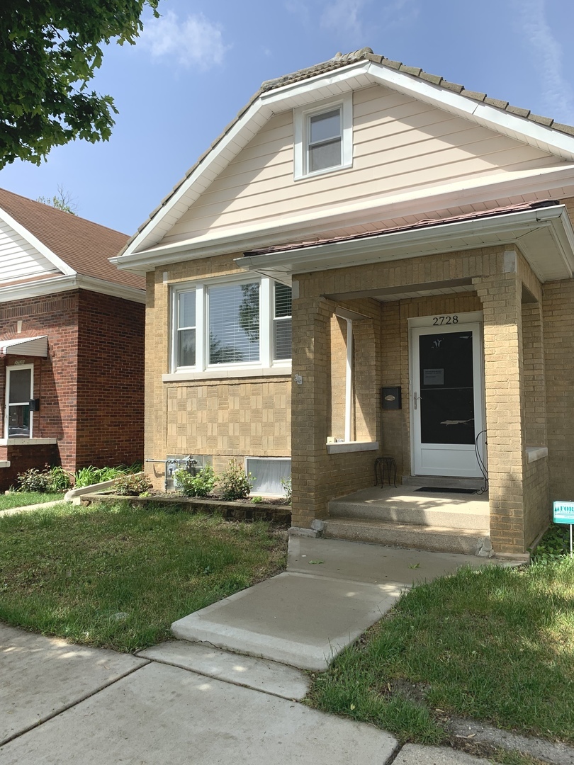 Property Photo:  2728 East Avenue  IL 60402 