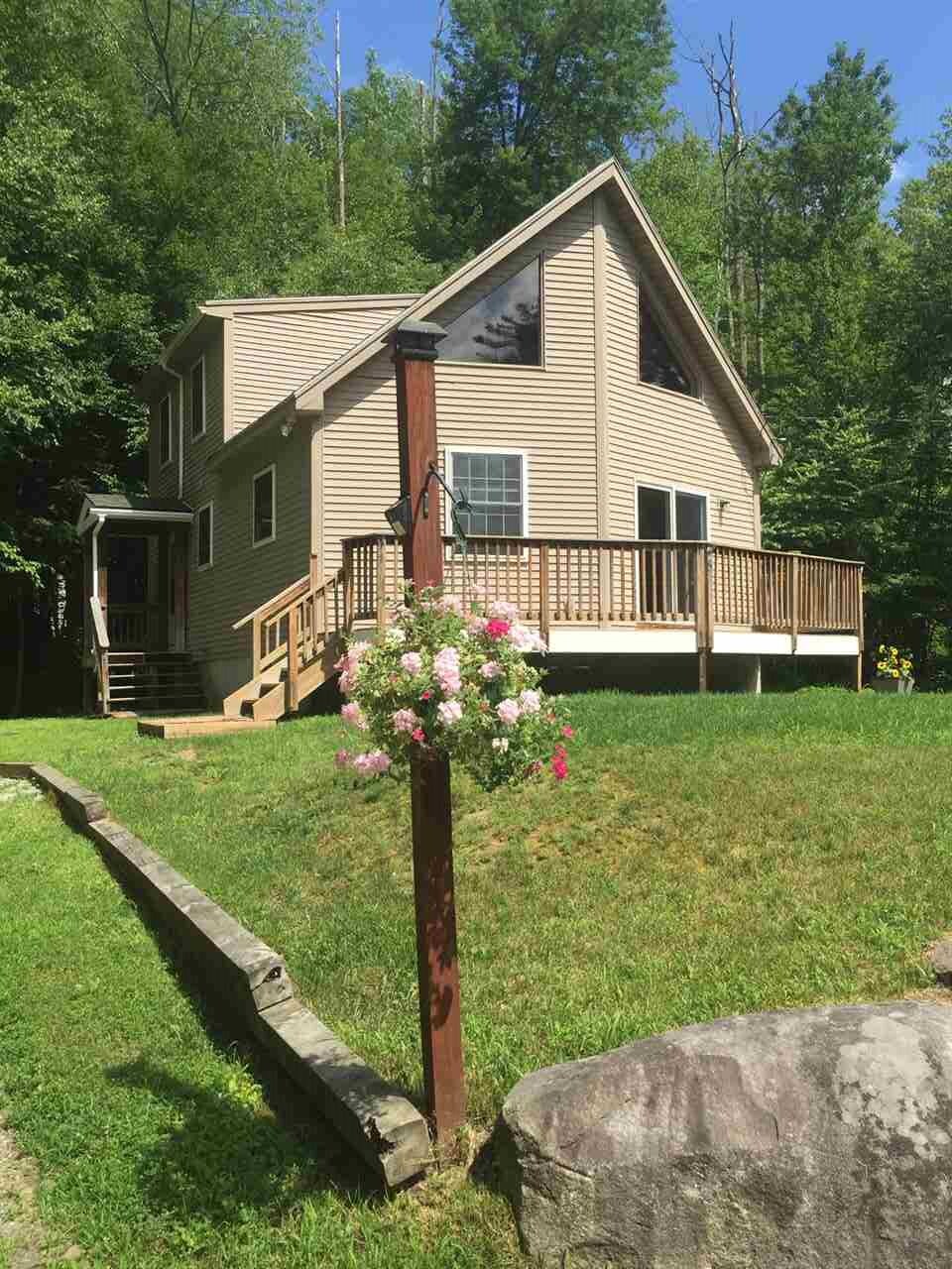 Property Photo: 5 Baxter Lane NH 03054