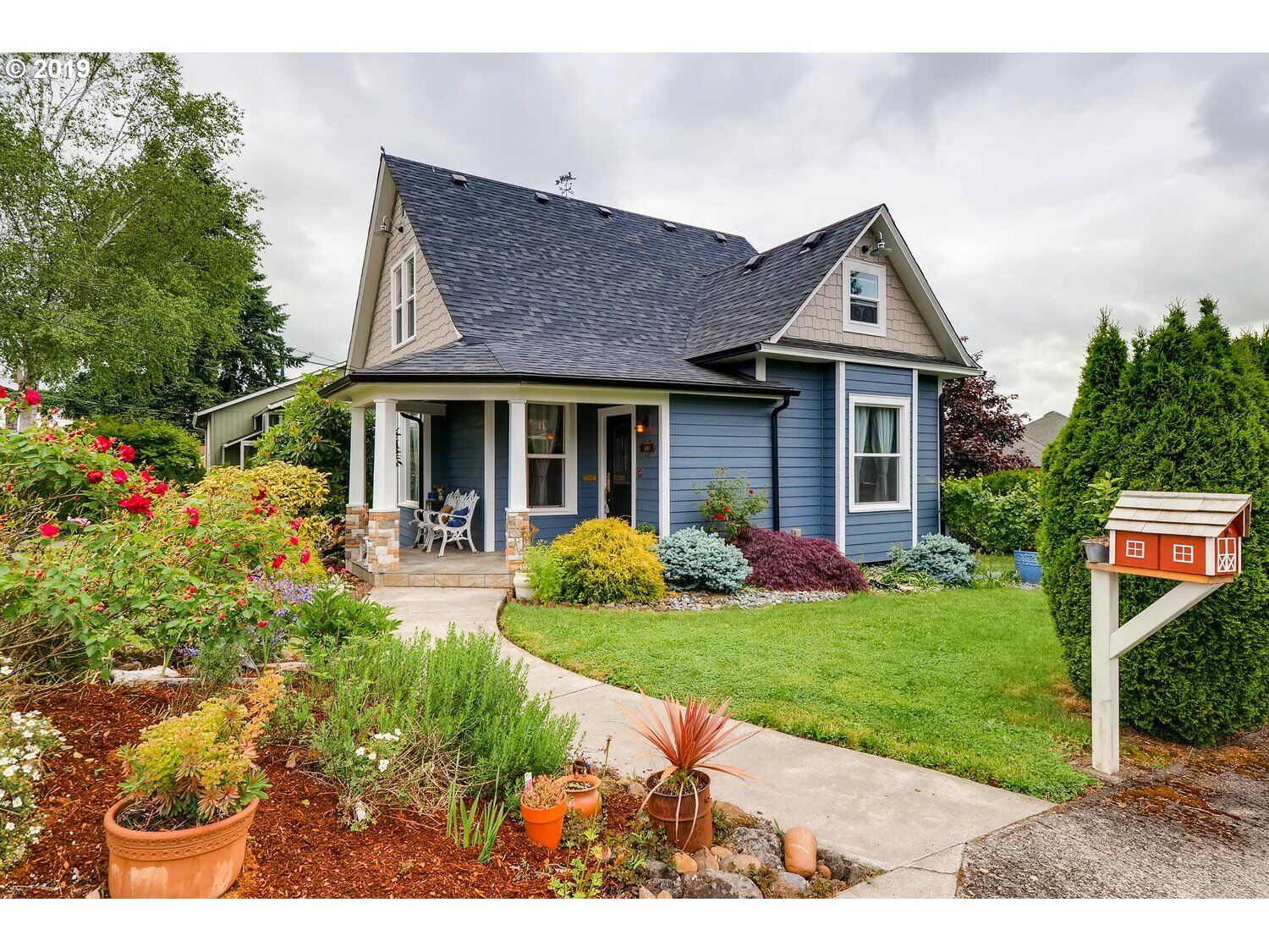 Property Photo: 600 NE 14th Ave WA 98607