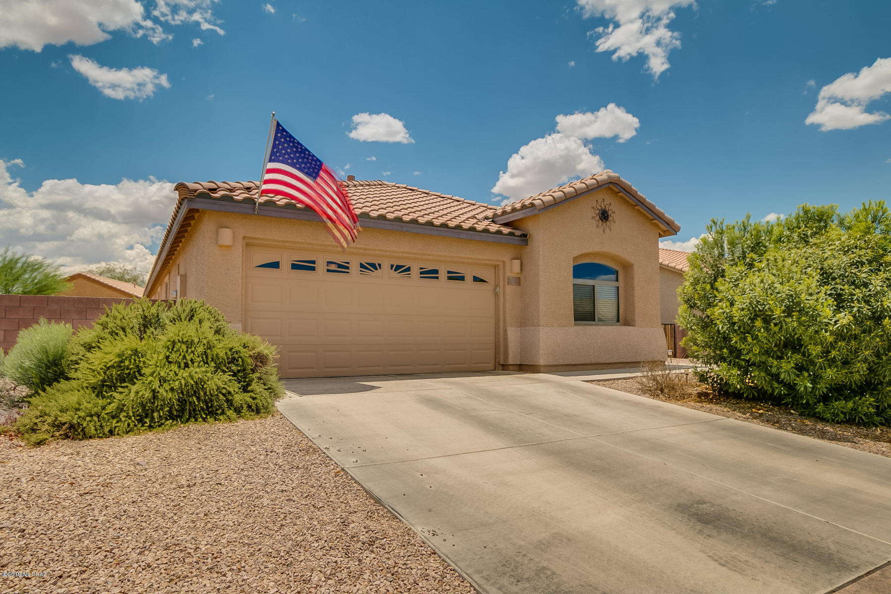 Property Photo: 1072 E Stronghold Canyon Lane AZ 85629
