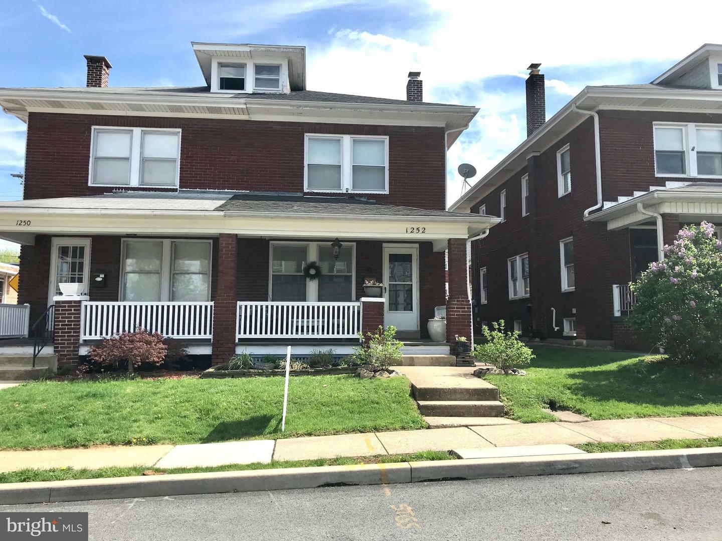 Property Photo:  1252 W Poplar Street  PA 17404 