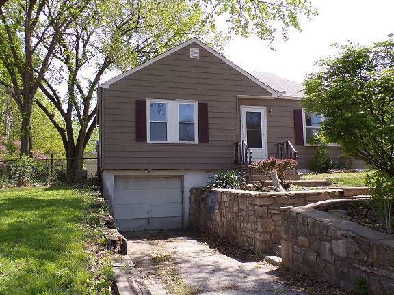 Property Photo:  3235 S Cedar Avenue  MO 64052 