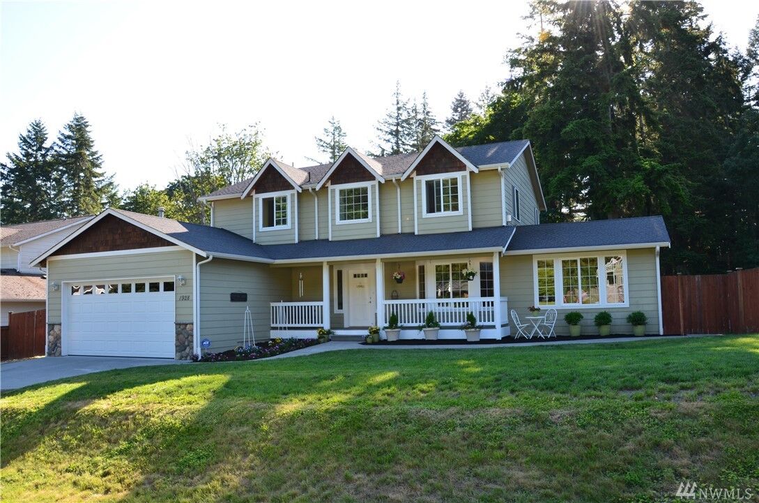 Property Photo: 1928 Bartl Dr WA 98282